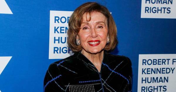 佩洛西退休传闻中分享圣诞最爱，温馨回忆引共鸣