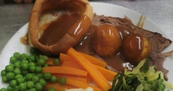 【独家探访】乡村酒吧突发集体中毒事件，数十人上吐下泻！当地居民异口同声揭露惊人内幕！