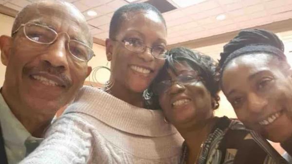 女儿为救他葬身火海，新泽西父亲伤重不治