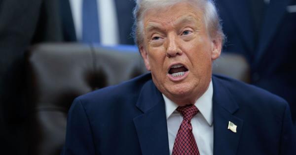 英国游客注意：该国将严查游客社交媒体，出行前务必自查！